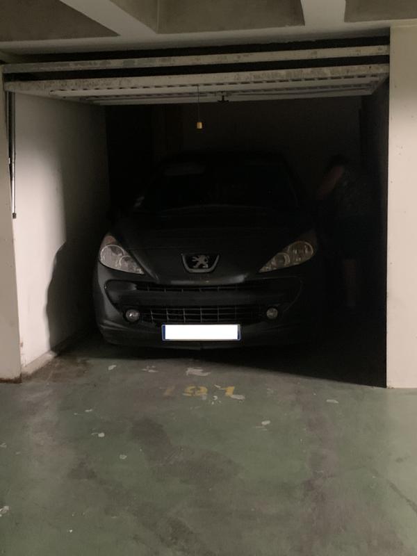 Parking / Garage - 12 m²