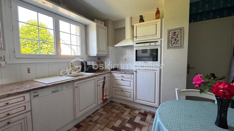 Maison traditionnelle - 136 m² - 8 pièces