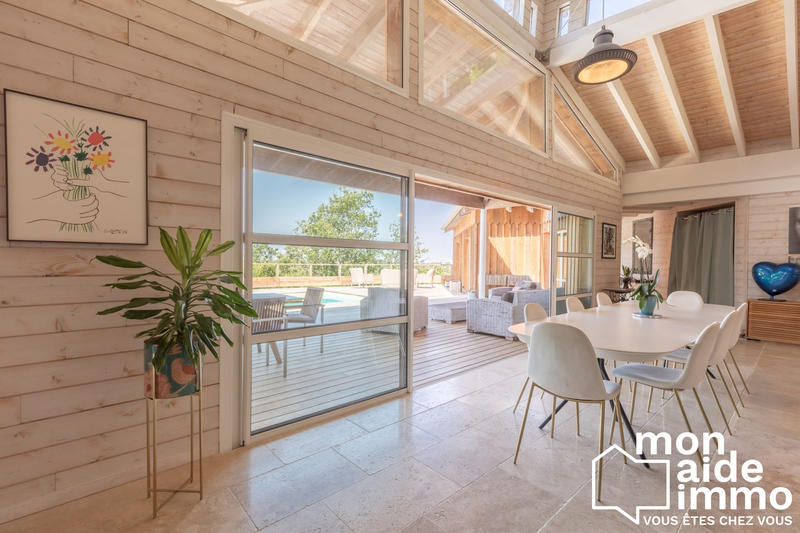 Maison contemporaine - 227 m² - 7 pièces