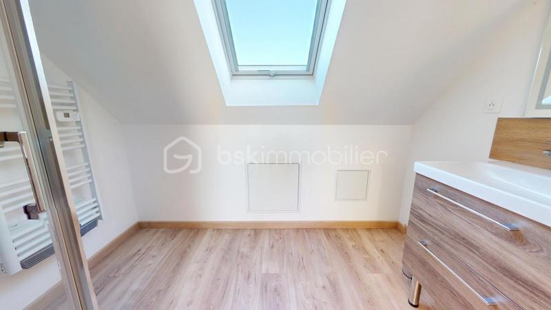 Maison - 133 m² - 8 pièces