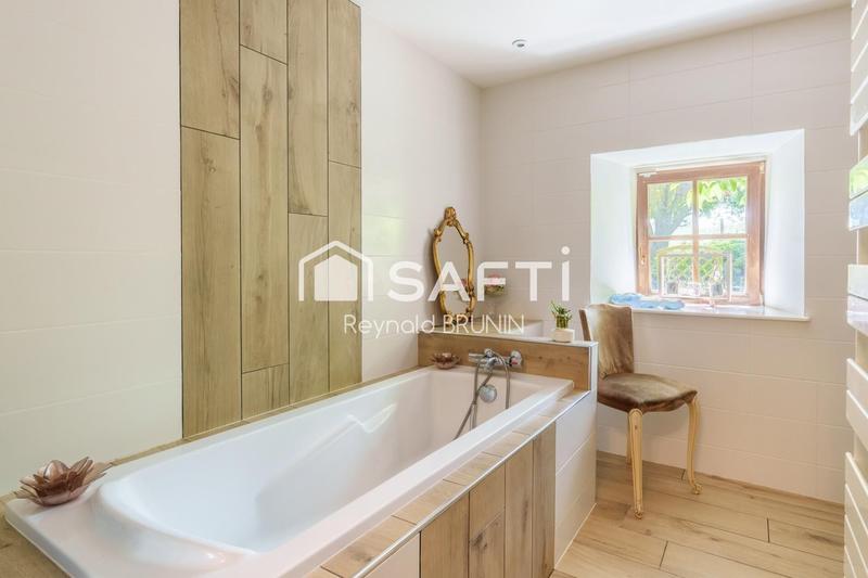 Maison - 309 m² - 7 pièces