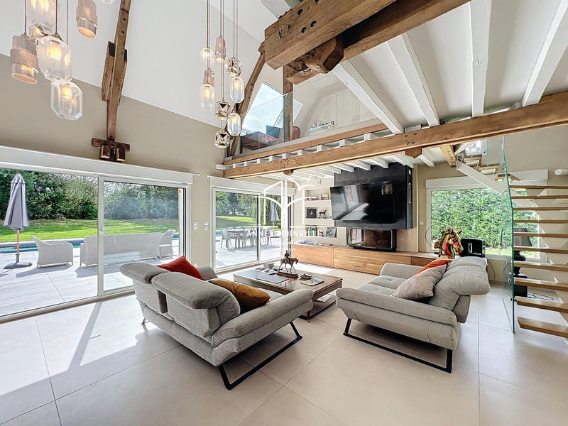 Maison ancienne - 208 m² - 5 pièces