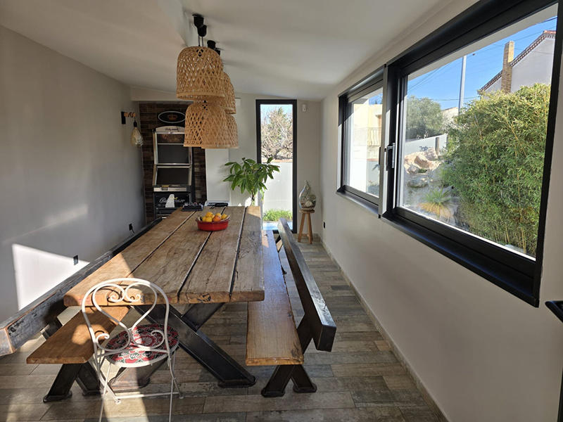 Maison - 180 m² - 5 pièces