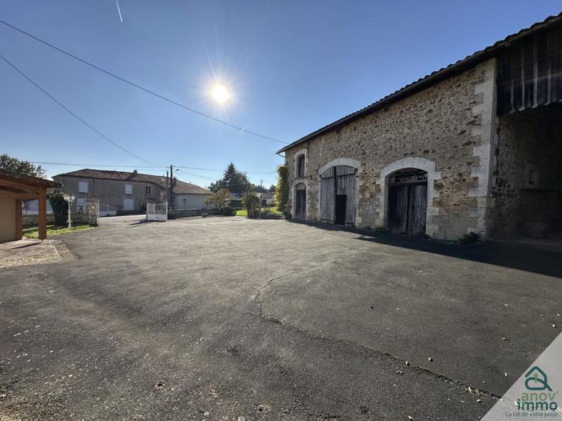 Maison de village - 198 m² - 8 pièces