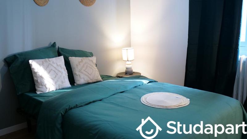 Chambre - 11 m² - 1 pièce