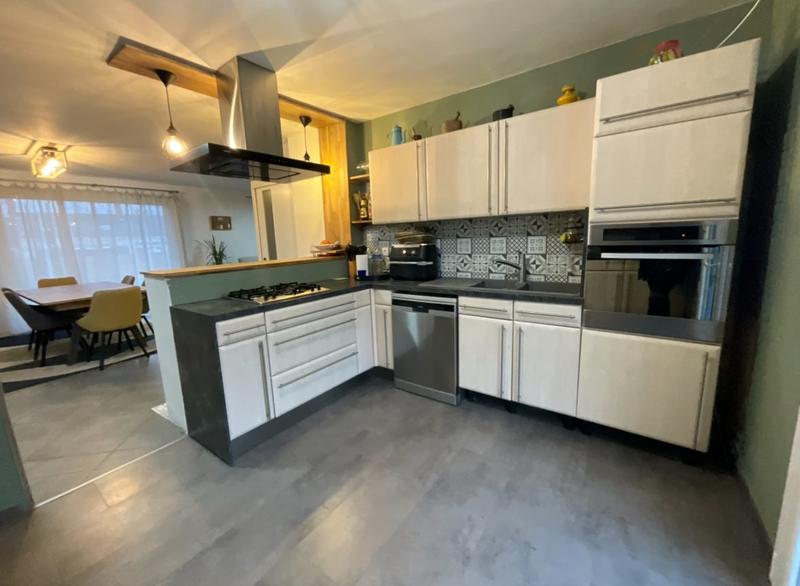 Maison - 101 m² - 5 pièces