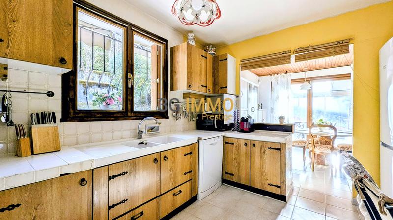 Maison - 143 m² - 8 pièces