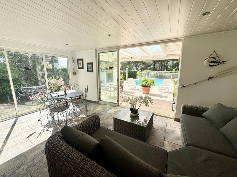 Villa - 160 m² - 10 pièces