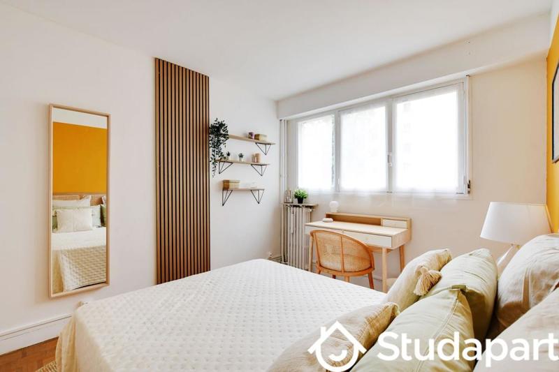 Chambre - 11 m² - 1 pièce