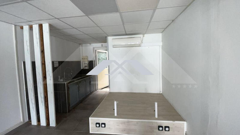 Fonds de commerce - Local commercial - 34 m²