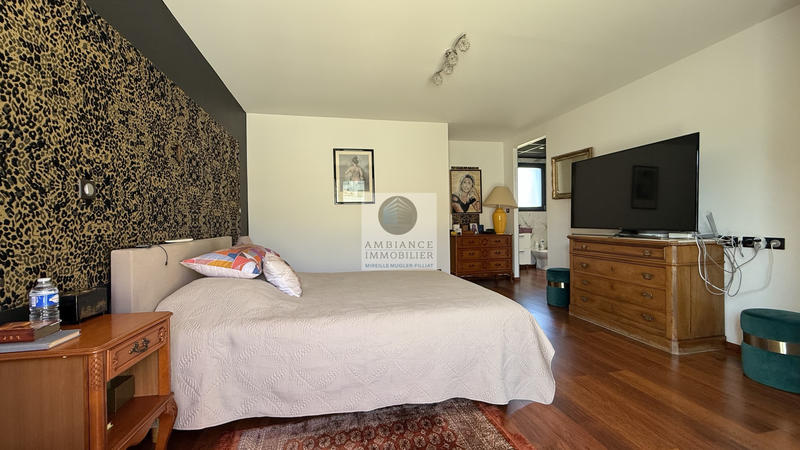 Maison - 167 m² - 6 pièces