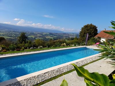 Corps de ferme - 190 m² - 6 pièces