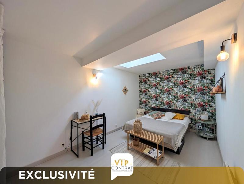 Maison - 246 m² - 9 pièces