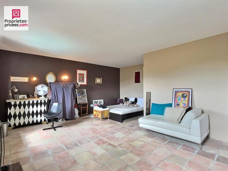 Maison - 217 m² - 7 pièces