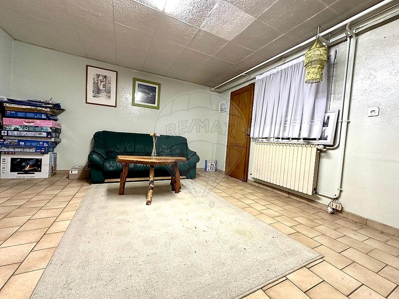 Maison - 207 m² - 7 pièces