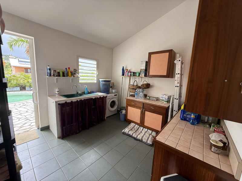 Maison - 181 m² - 1 pièce