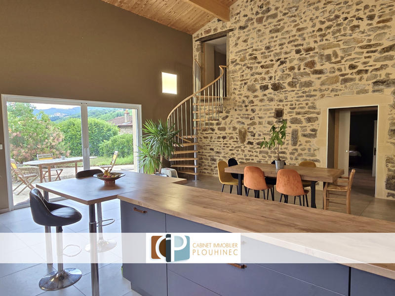 Maison - 172 m² - 5 pièces