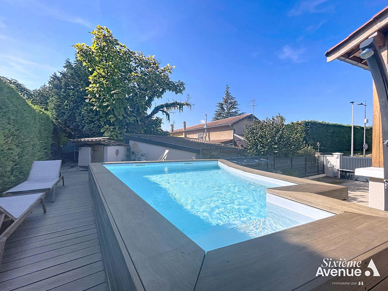 Maison - 127 m² - 5 pièces