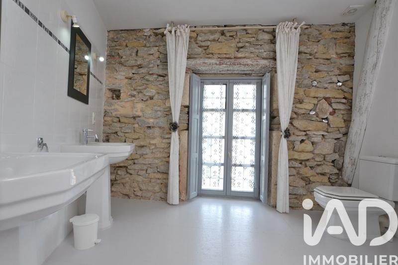 Maison - 430 m² - 12 pièces