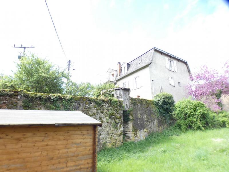 Maison - 245 m² - 10 pièces