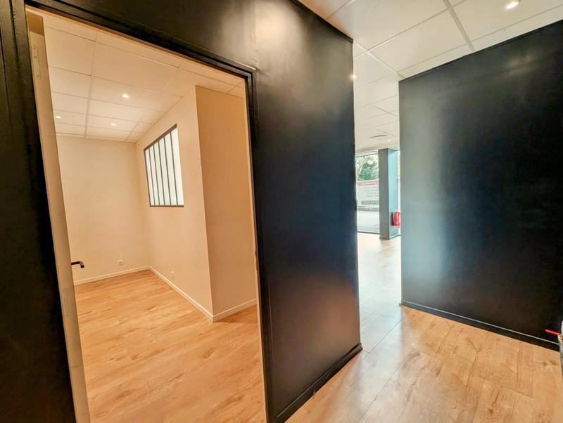 Local d'activités - 81 m²