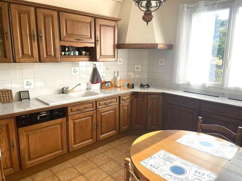 Maison - 151 m² - 7 pièces