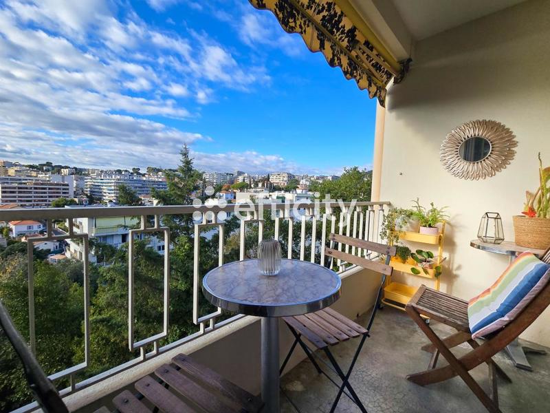 Appartement - 67 m² - 4 pièces