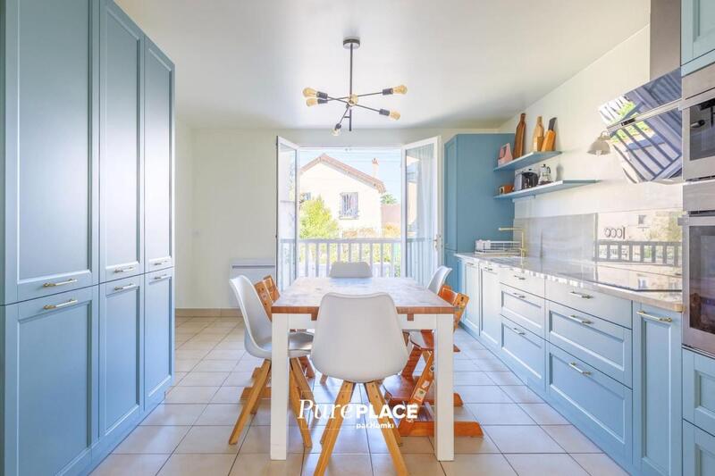 Maison - 220 m² - 7 pièces