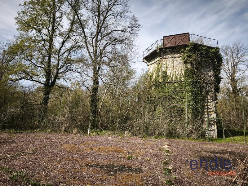 Maison - 185 m² - 8 pièces