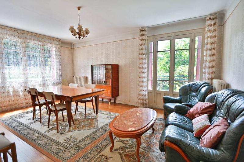 Maison - 151 m² - 8 pièces