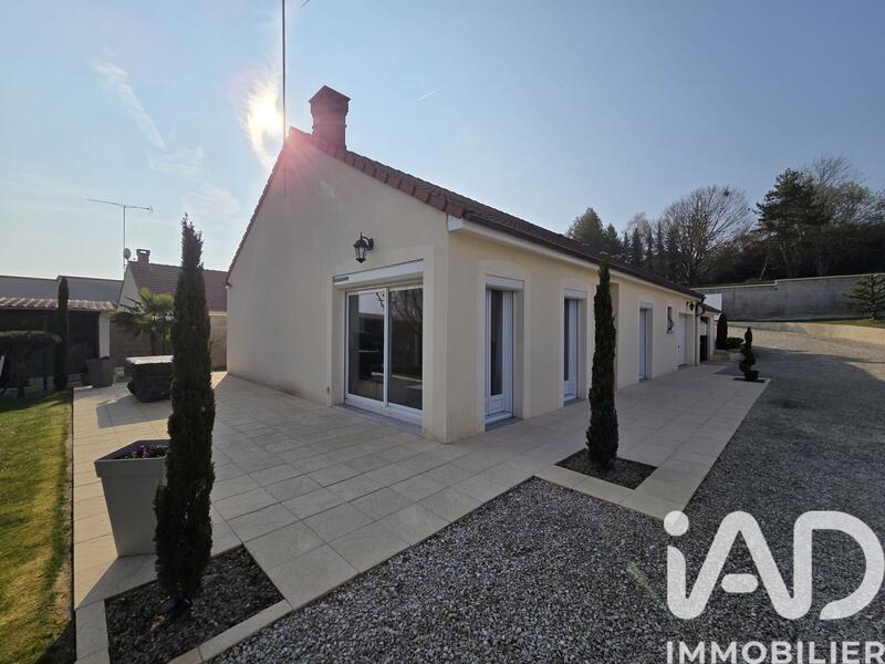 Maison - 95 m² - 5 pièces