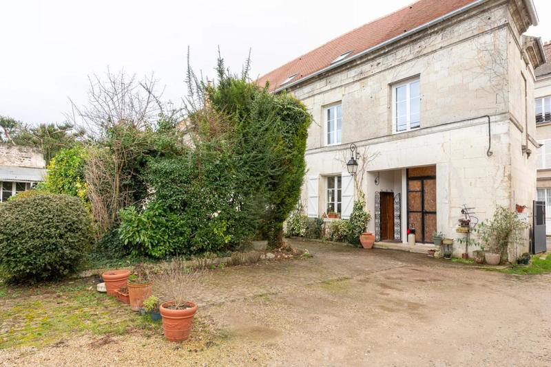 Maison de maîtres - 353 m² - 10 pièces