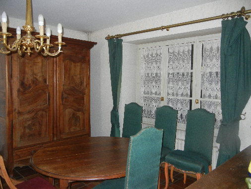 Maison - 290 m² - 9 pièces