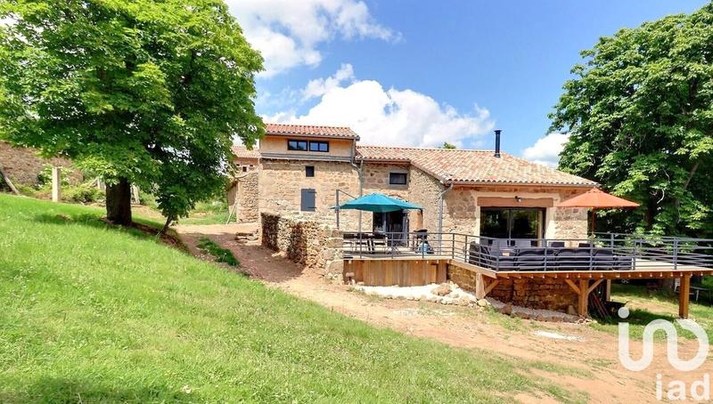 Maison - 215 m² - 6 pièces