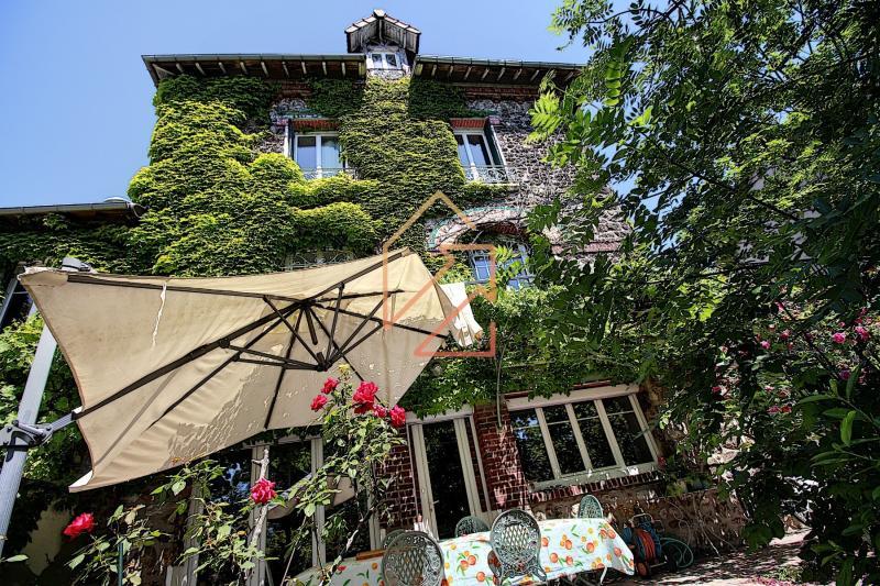 Maison - 230 m² - 6 pièces