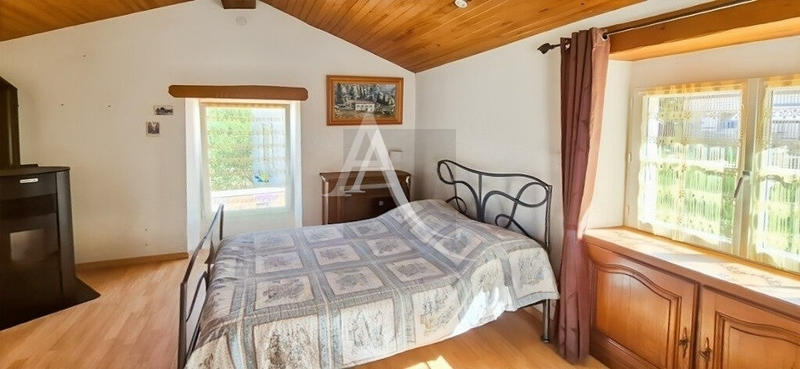 Maison - 180 m² - 6 pièces