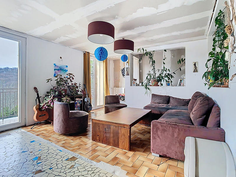 Maison - 280 m² - 11 pièces