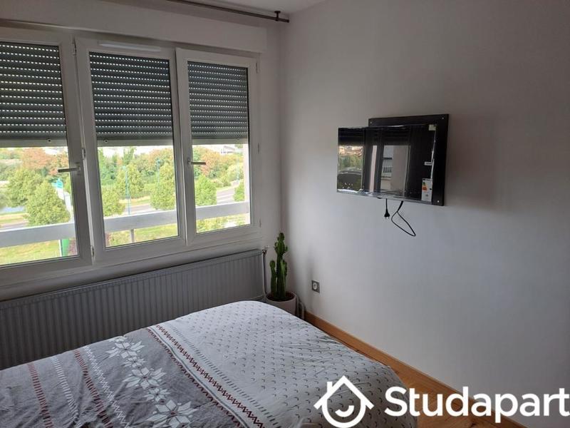 Chambre - 13 m² - 1 pièce