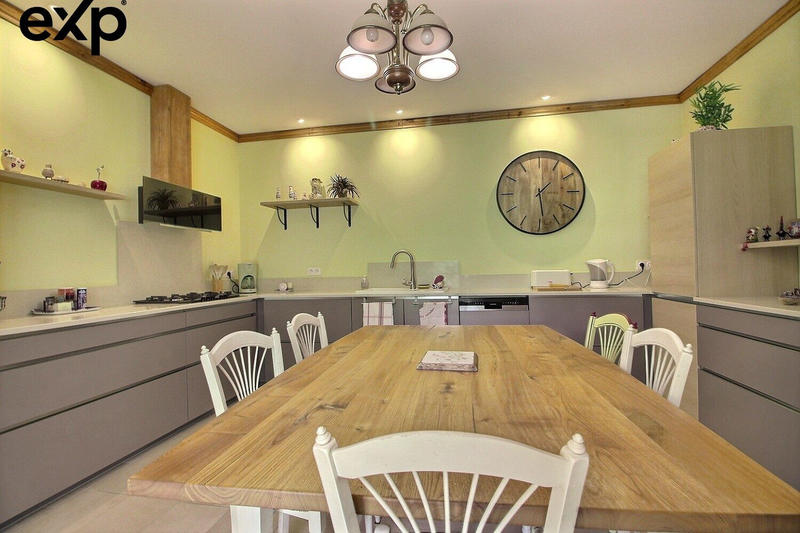 Villa - 196 m² - 7 pièces