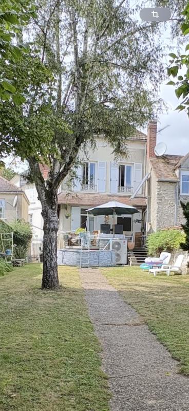 Maison traditionnelle - 130 m² - 4 pièces