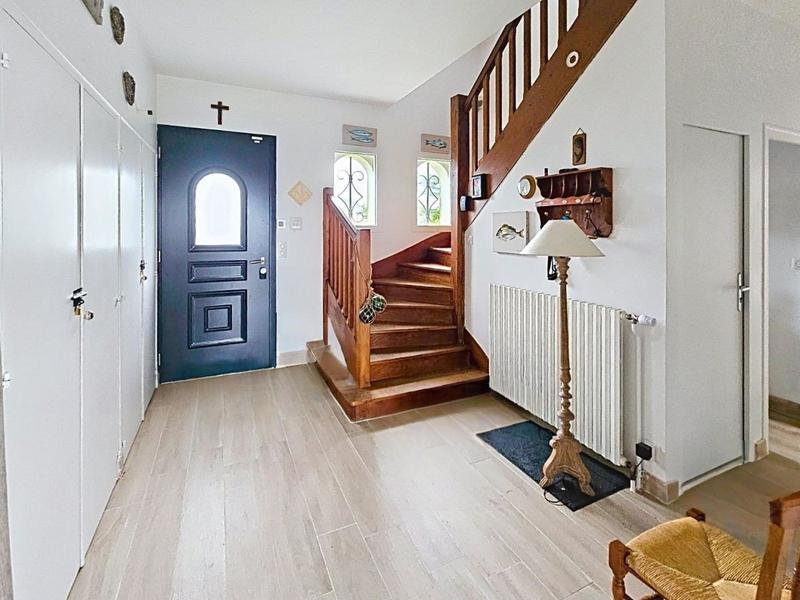 Villa - 199 m² - 9 pièces