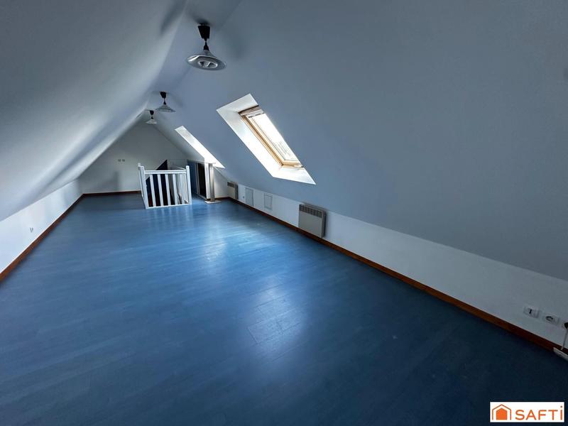 Maison - 209 m² - 8 pièces