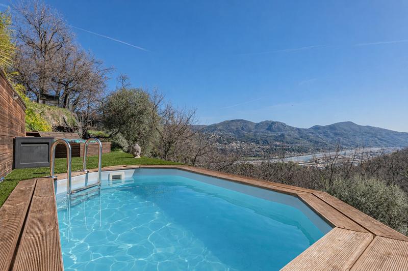 Maison - 98 m² - 4 pièces