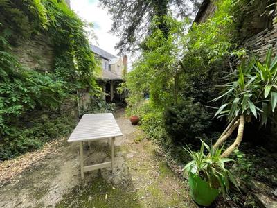 Maison ancienne - 317 m² - 11 pièces