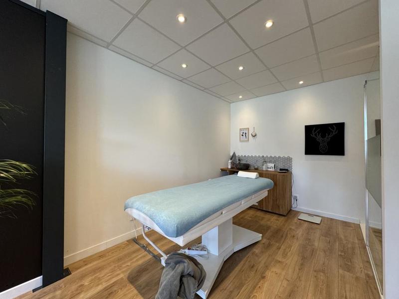 Bureau - 247 m² - 5 pièces