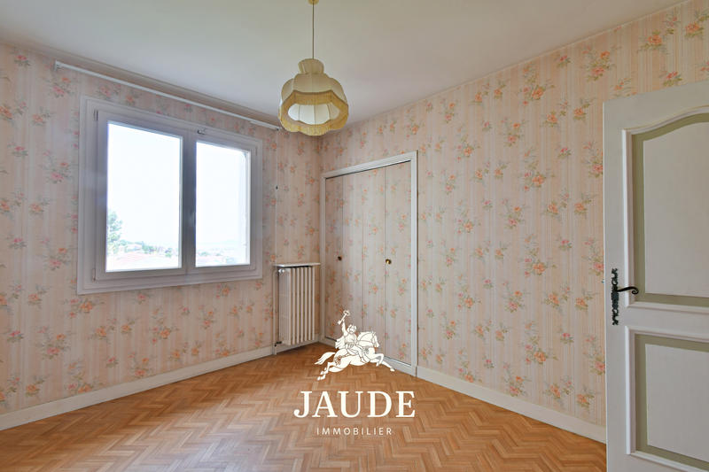 Maison - 200 m² - 7 pièces