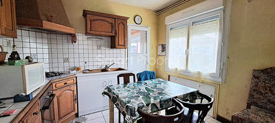 Maison - 97 m² - 5 pièces