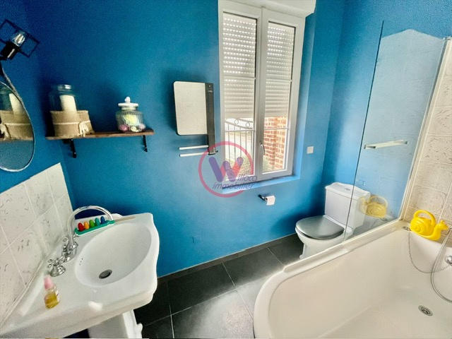 Maison - 260 m² - 10 pièces