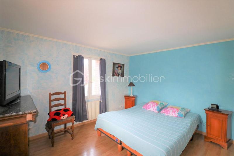 Maison - 230 m² - 7 pièces