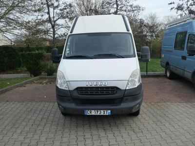 Iveco 35c13 Daily 2.3 127 Ch 8 Cv